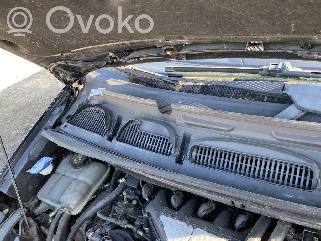 Ford C-MAX I Podszybie przednie 