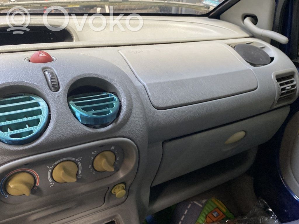 Renault Twingo I Panel de instrumentos 