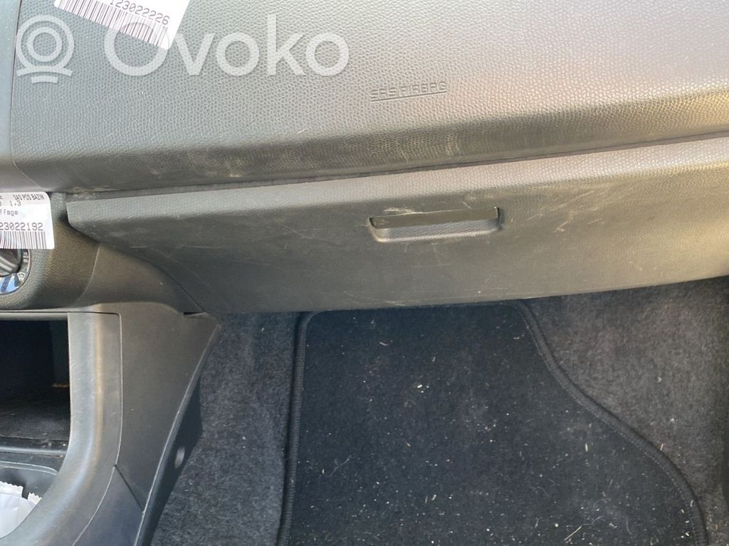 Suzuki SX4 Juego guantera 