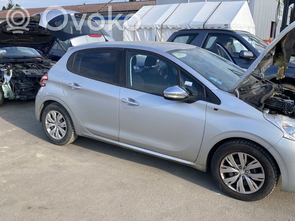 Peugeot 208 I Traversa del paraurti posteriore 