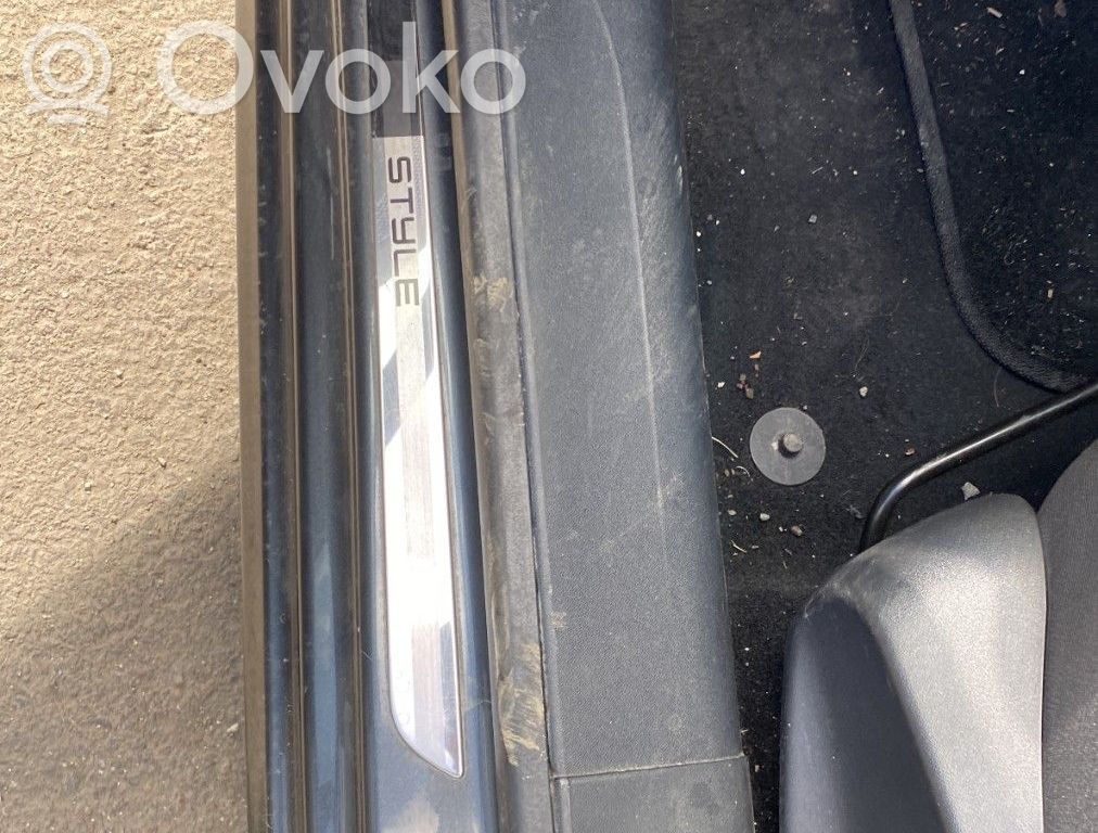 Peugeot 208 I Cheder ușă față 