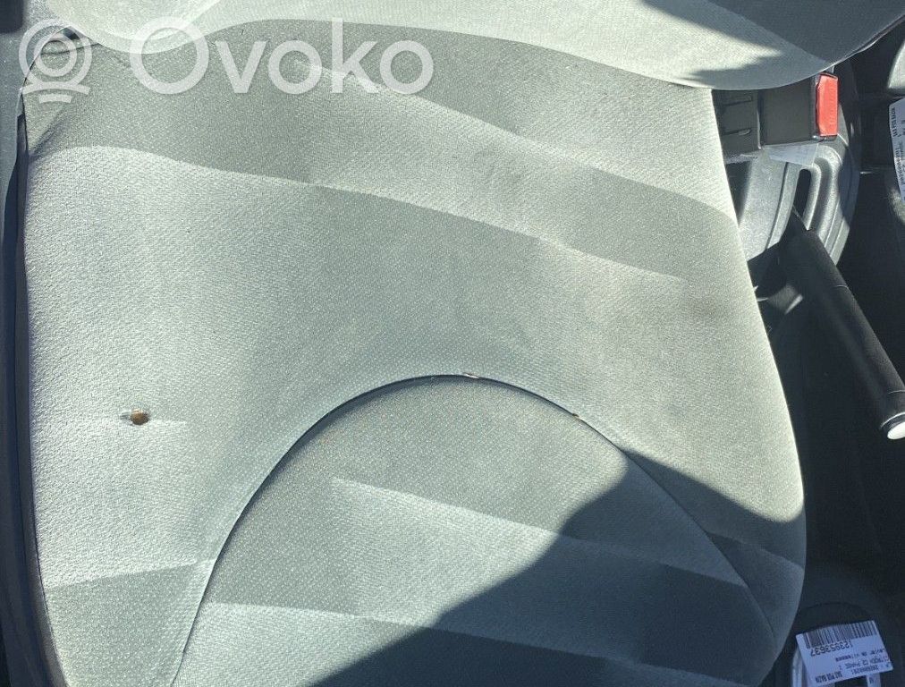Citroen C2 Etumatkustajan istuin 