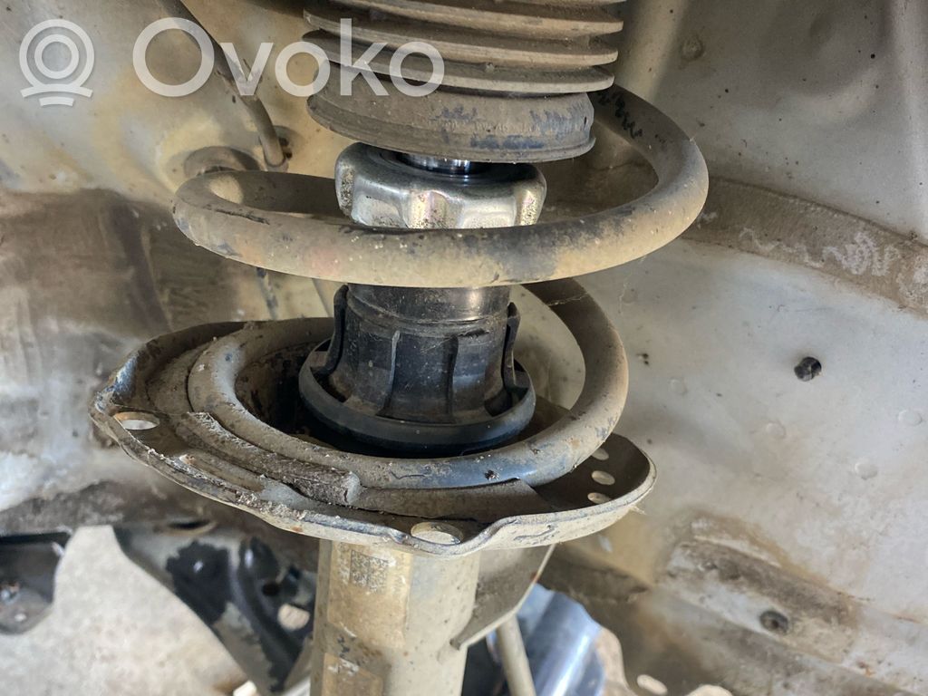Volkswagen Golf VII Amortyzator osi przedniej ze sprężyną 