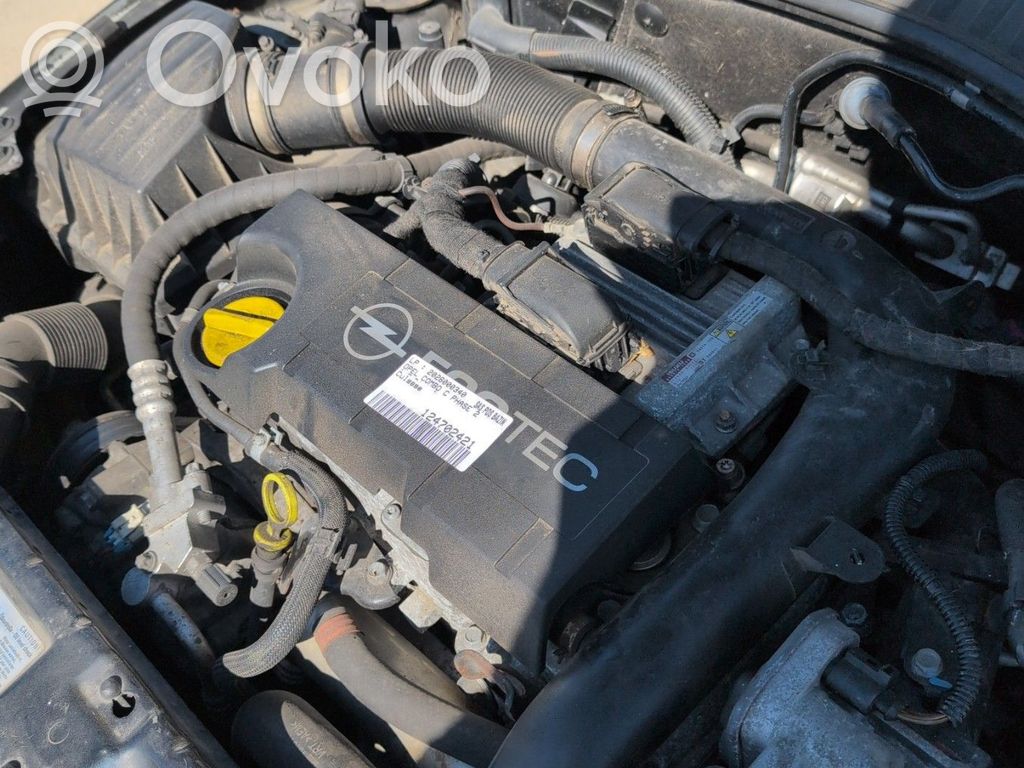 Opel Combo C Inyector de combustible 