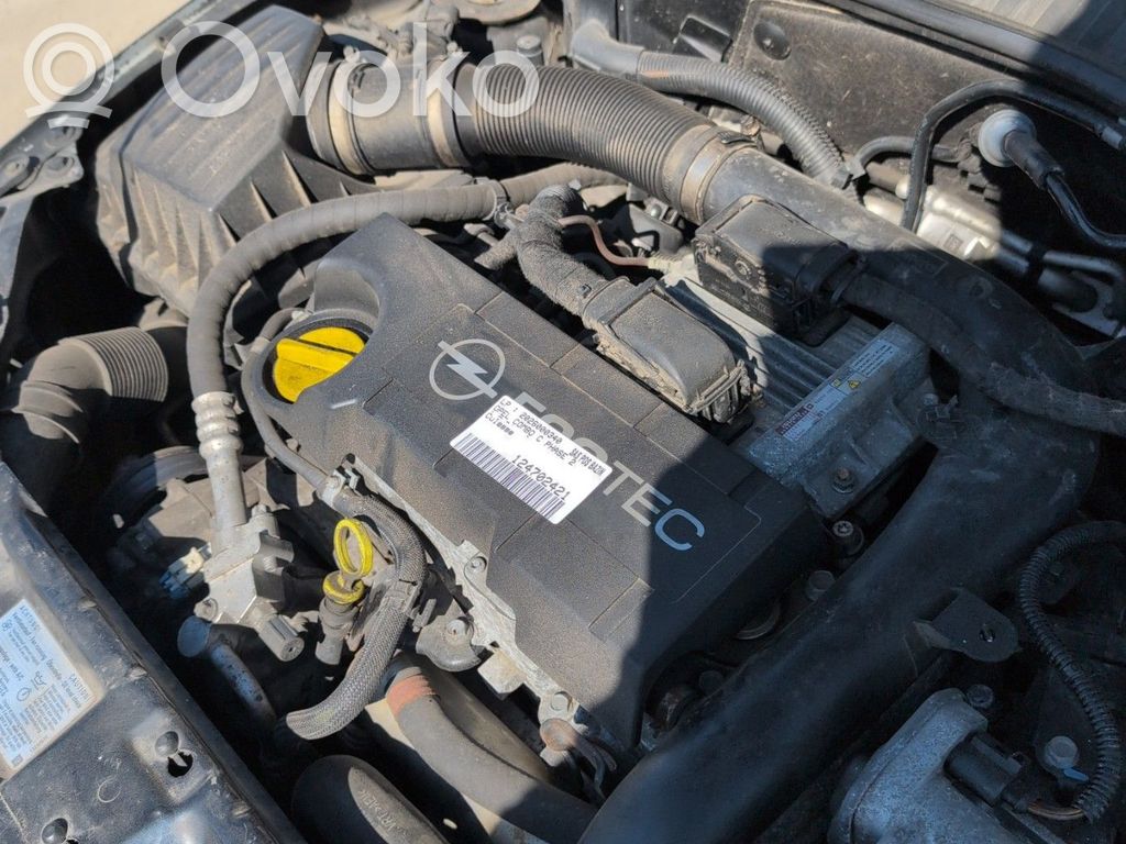 Opel Combo C Inyector de combustible 