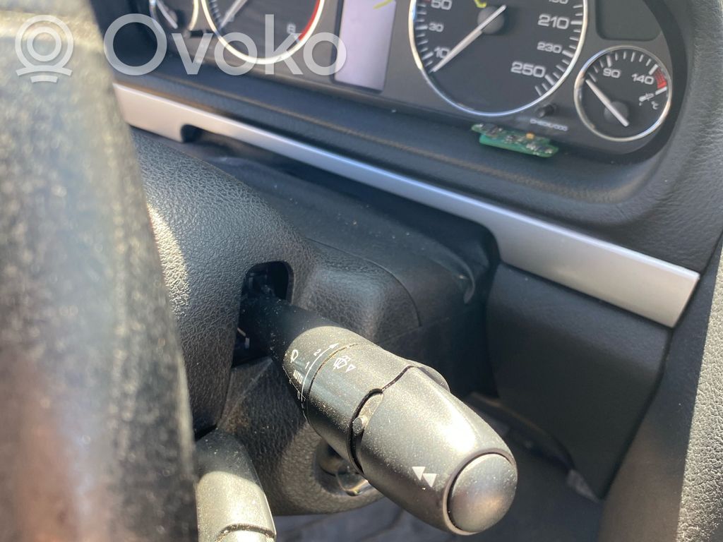 Peugeot 407 Interruptor/palanca de limpiador de luz de giro 