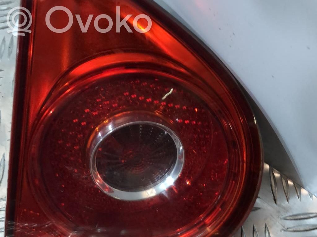 Volkswagen Golf V Lampă spate în capacul portbagajului 