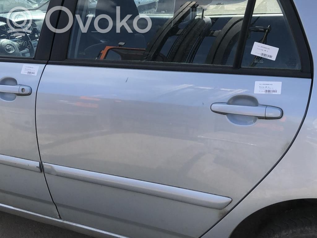 Toyota Corolla E120 E130 Galinės durys 