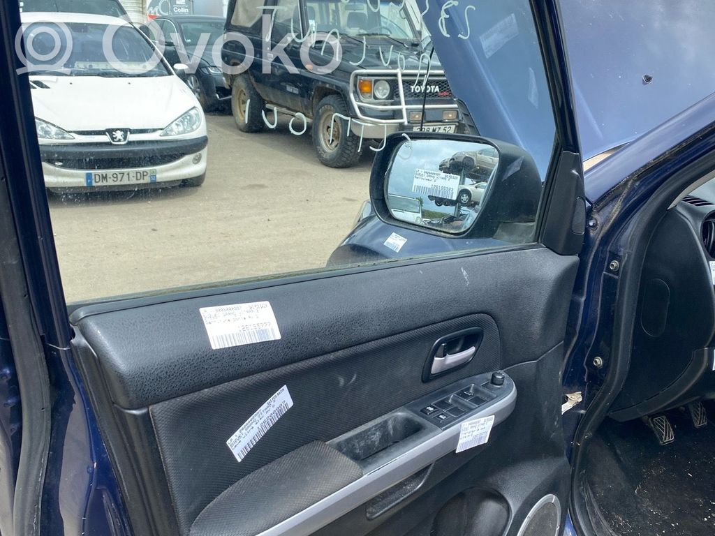 Elektryczny podnośnik szyby drzwi przednich   8340265J00000