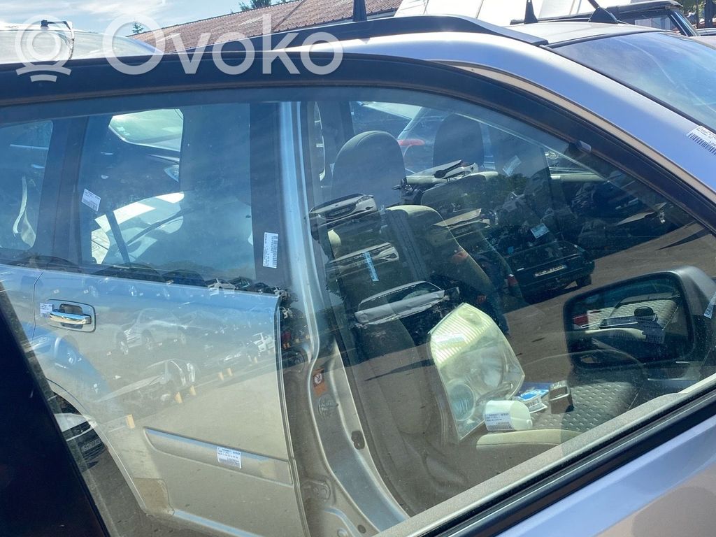 Nissan X-Trail T30 Geam ușă față patru uși 