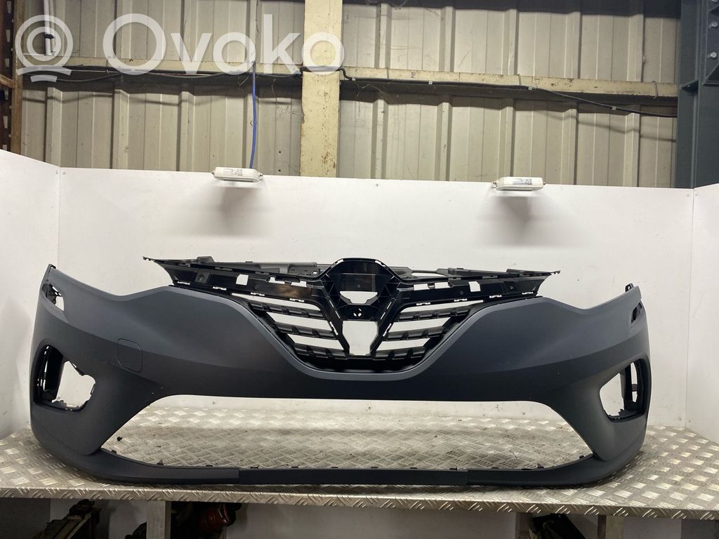 Renault Clio V Zderzak przedni 