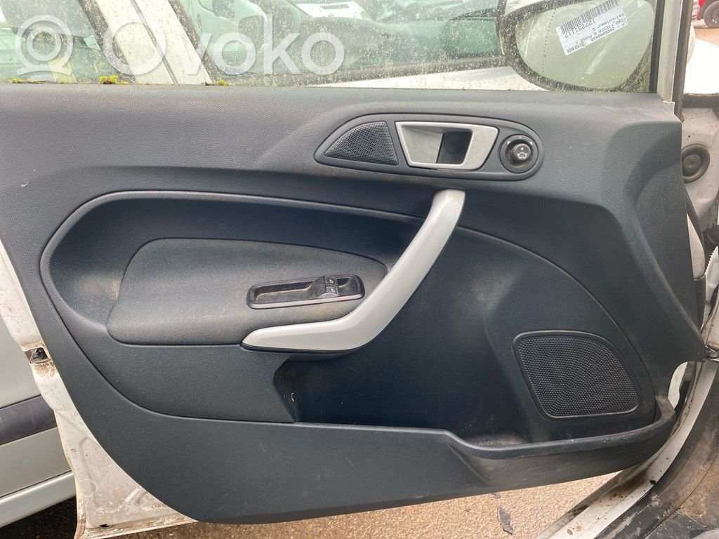Ford Fiesta Boczki / Poszycie drzwi przednich 