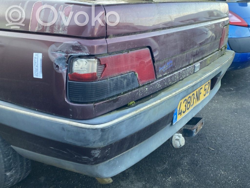 Peugeot 405 Galinis bamperis 