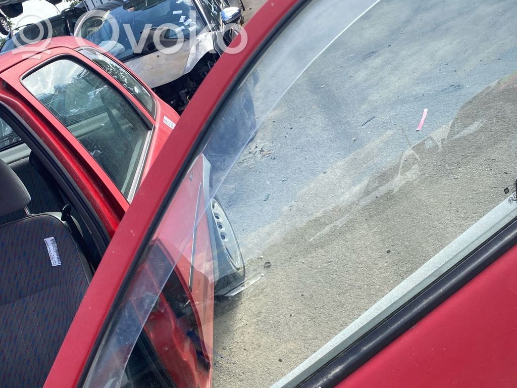 Opel Corsa B Vetro del finestrino della portiera anteriore - quattro porte 