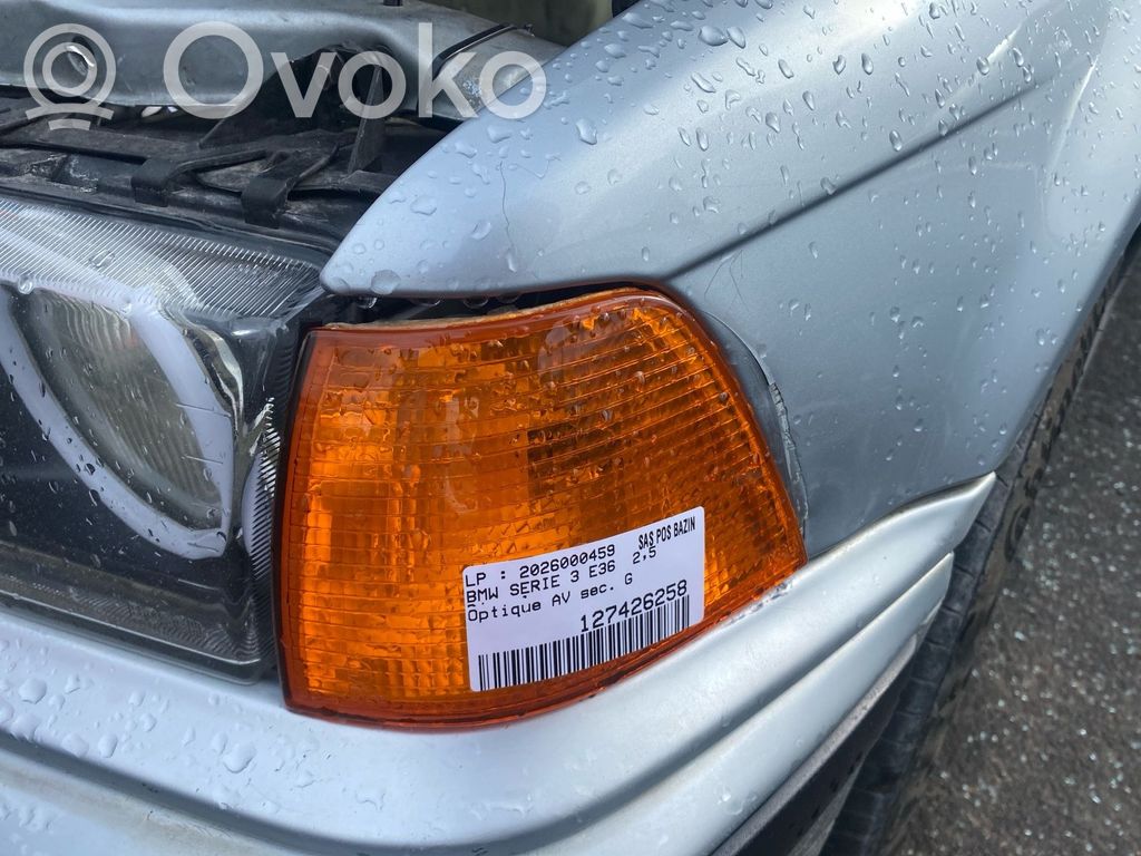 BMW 3 E36 Indicatore di direzione del parafango anteriore 