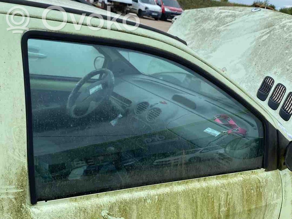 Renault Twingo I Geam ușă față patru uși