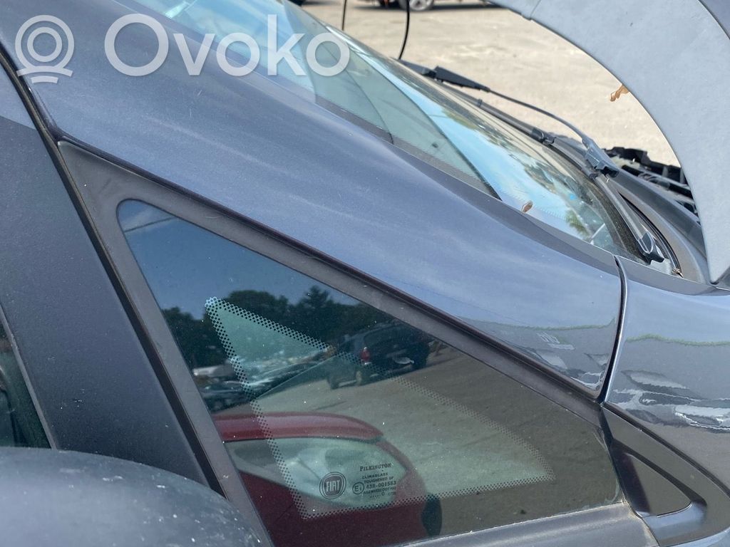 Fiat Punto (199) Fenêtre triangulaire avant / vitre