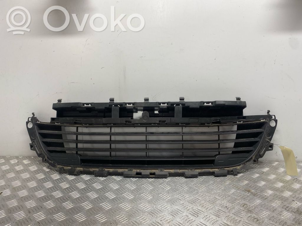 Citroen C4 II Rejilla inferior del parachoques delantero