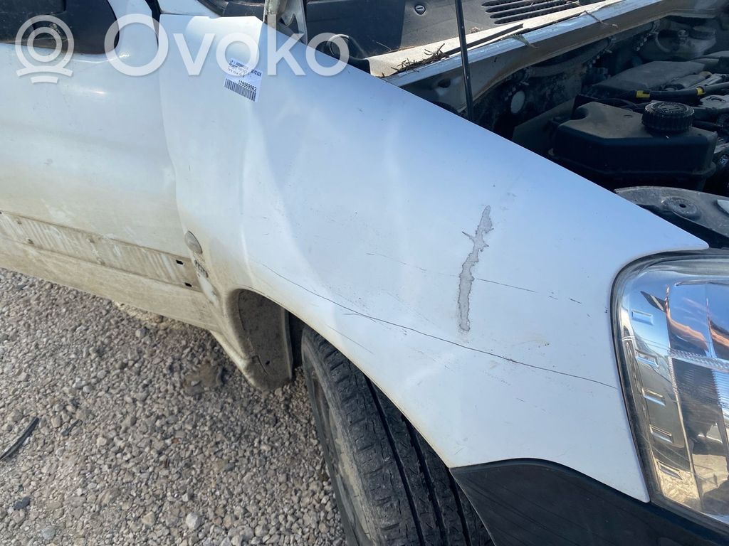 Peugeot Partner Błotnik przedni