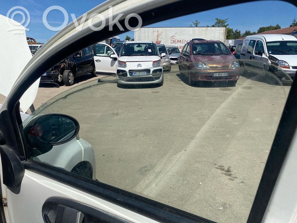 Toyota Aygo AB10 Geam ușă față patru uși 
