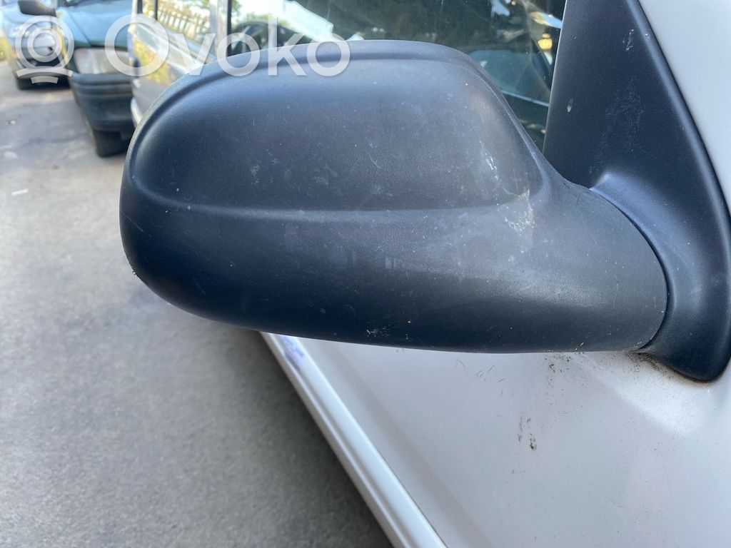 Citroen Saxo Manualne lusterko boczne drzwi przednich 