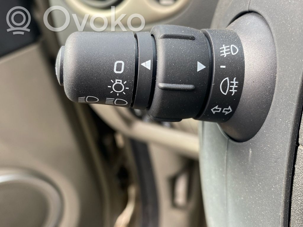 Renault Clio III Light switch