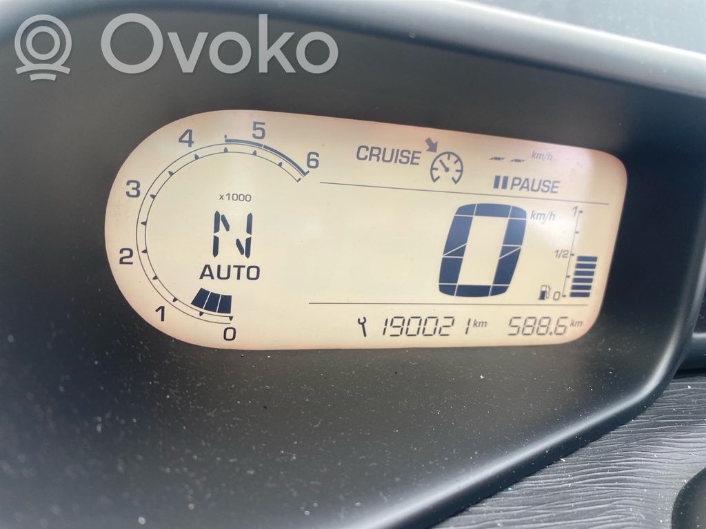 Citroen C3 Picasso Geschwindigkeitsmesser Cockpit