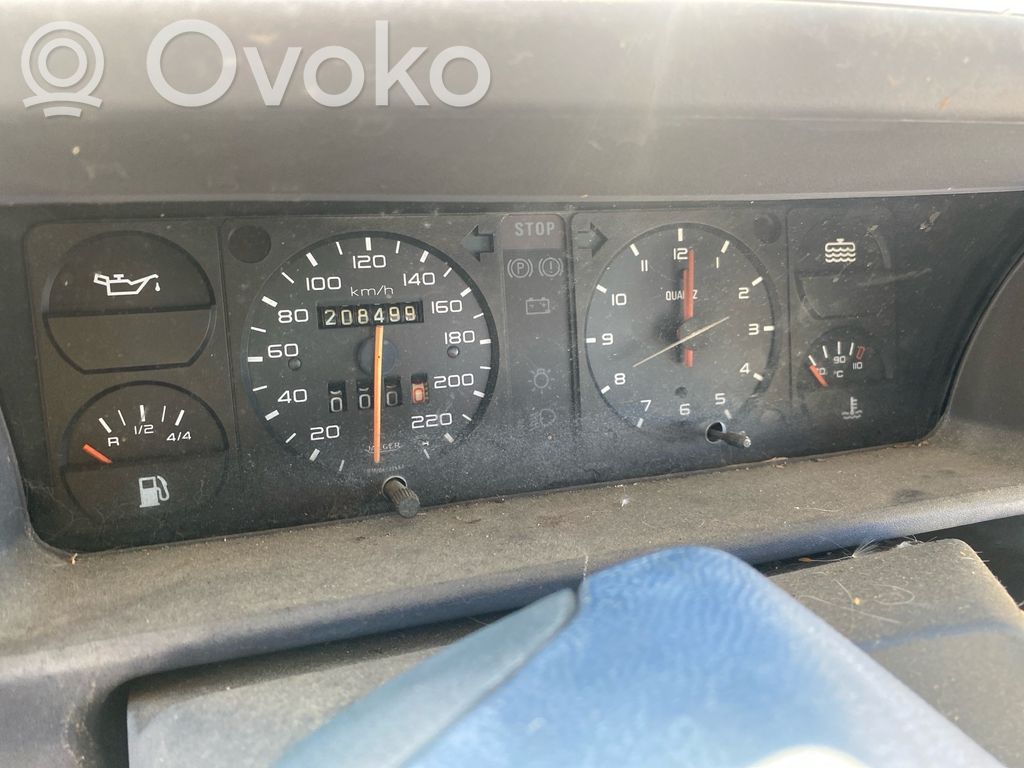 Peugeot 309 Speedometer (instrument cluster) 