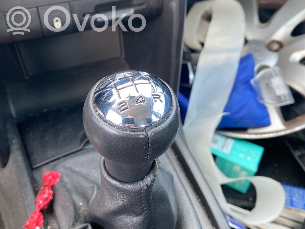 Peugeot 207 Drążek / Pokrętło zmiany biegów 