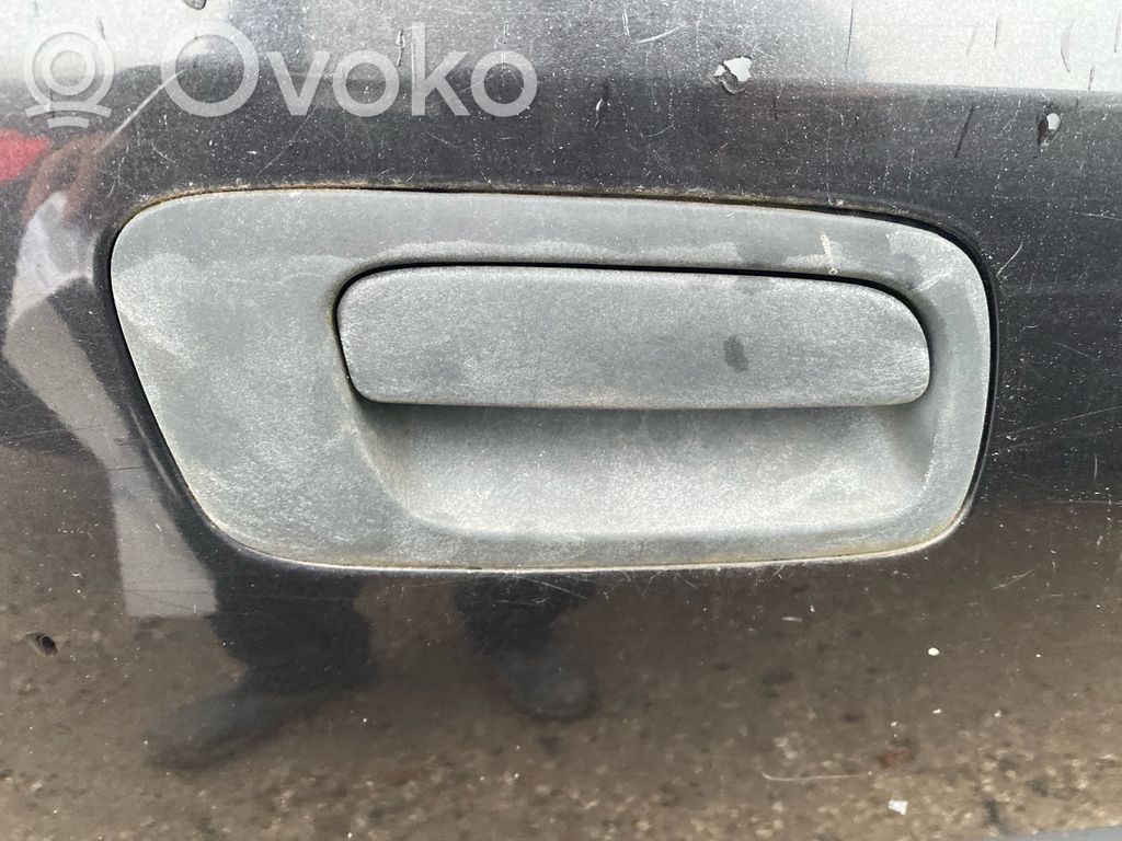 Opel Zafira A Takaoven ulkokahva