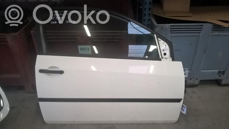 Ford Fiesta Puerta delantera 