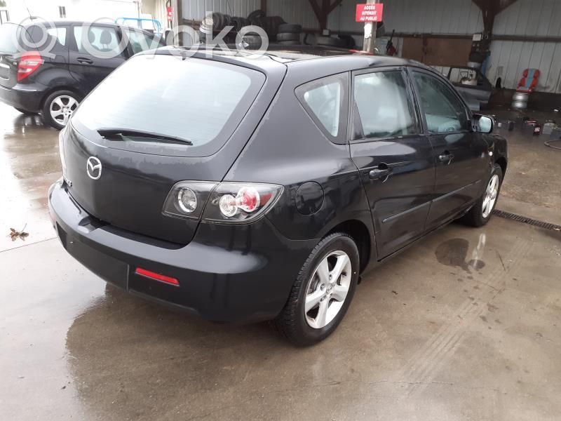 Mazda 3 I Takaoven lukko 