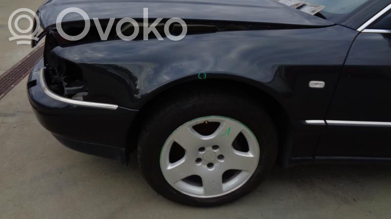 Audi A8 S8 D2 4D Sparnas 