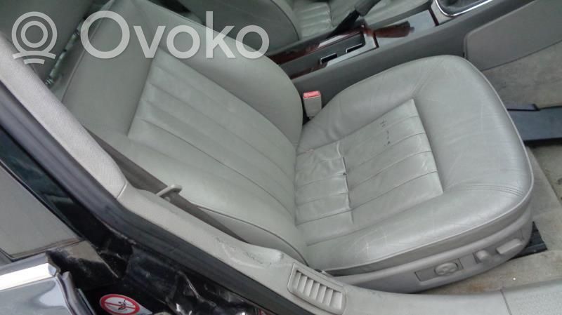 Audi A8 S8 D2 4D Saugos diržas priekinis 