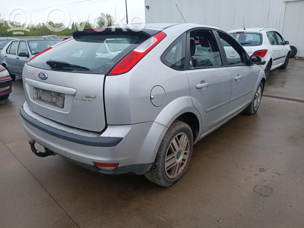 Ford Focus Takaoven lukko 