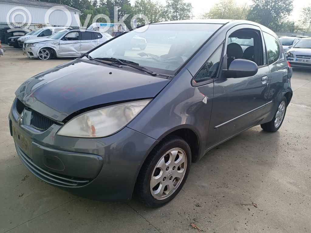 Mitsubishi Colt Zacisk hamulcowy przedni 