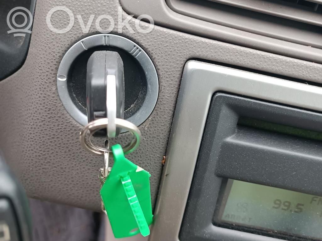 Volvo C30 Užvedimo spynelė 