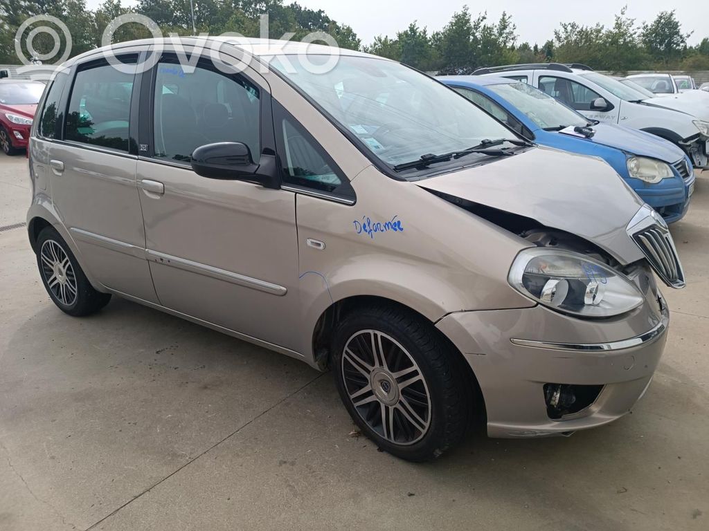 Lancia Musa Puerta delantera 