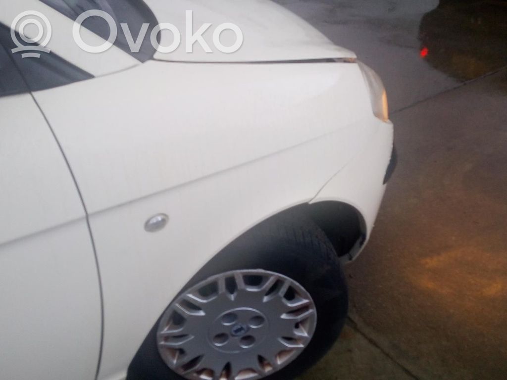 Lancia Ypsilon Sparnas 