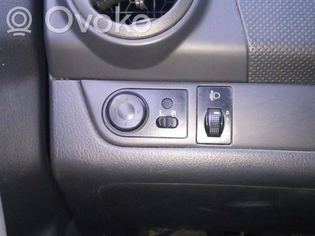 Chevrolet Aveo Wing mirror switch 