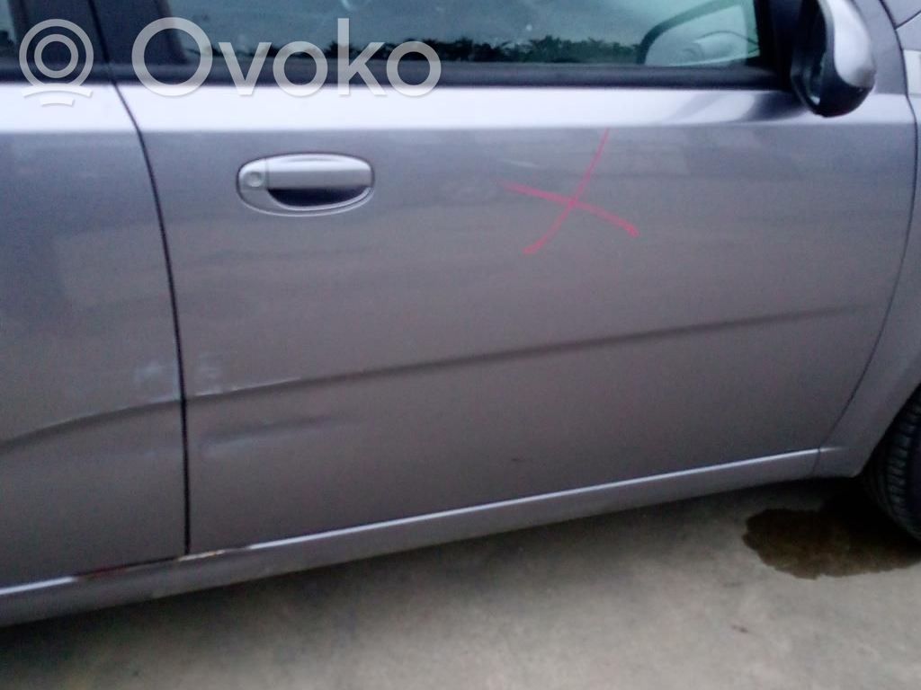 Chevrolet Aveo Priekšpusē slēdzene 