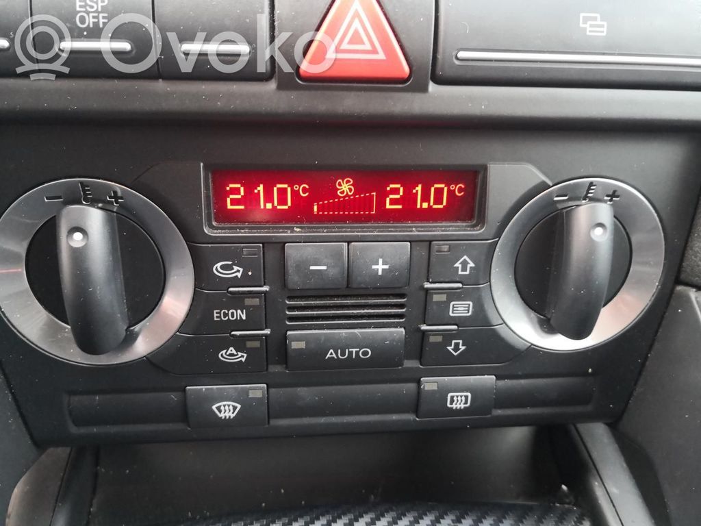 Audi A3 S3 A3 Sportback 8P Panel klimatyzacji 