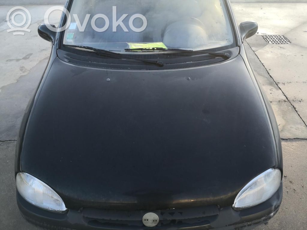 Opel Corsa B Konepelti 