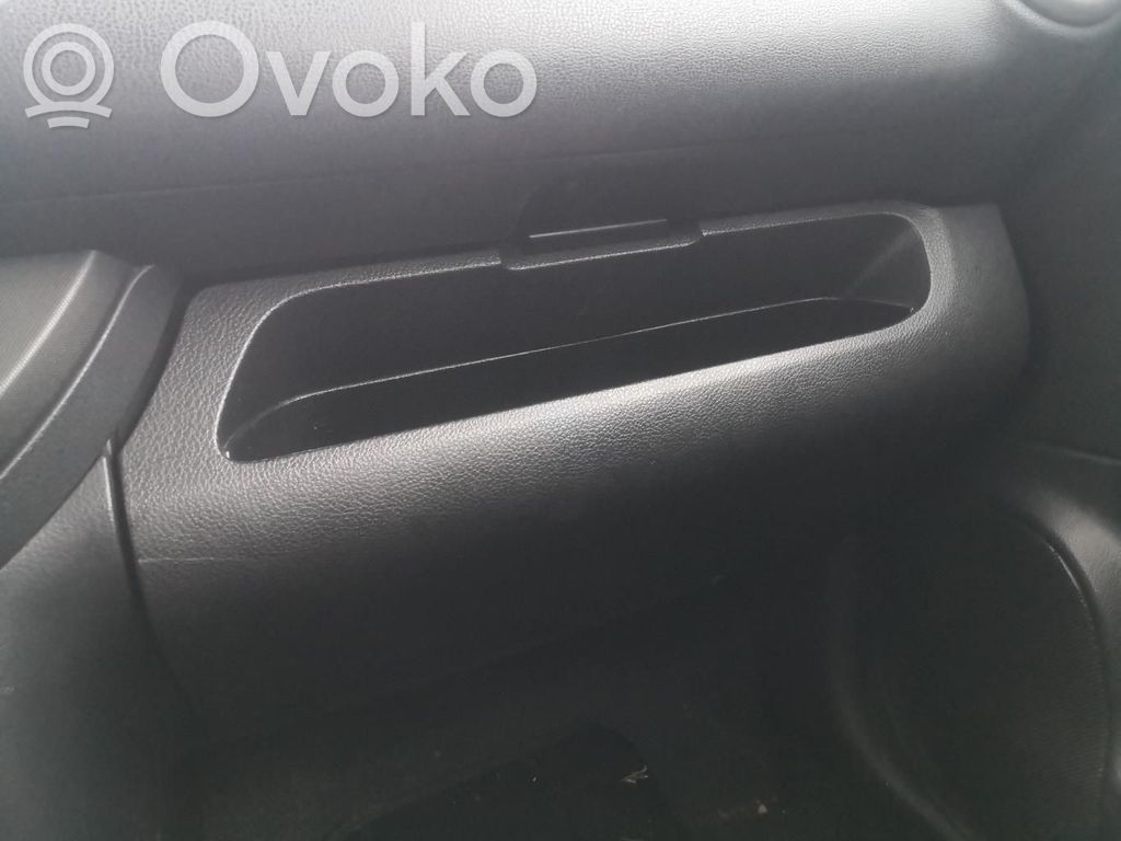Nissan Note (E11) Juego guantera 