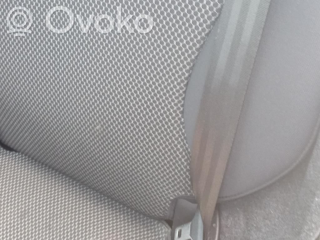Nissan Micra Cinturón trasero 
