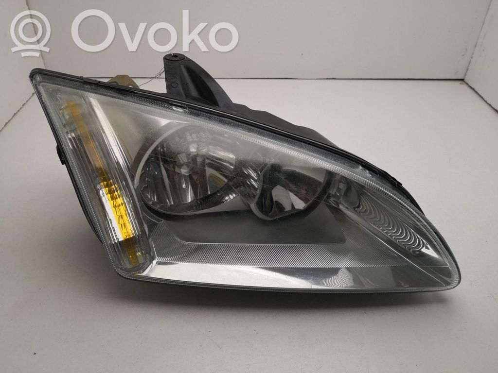 Headlight/headlamp   1483060