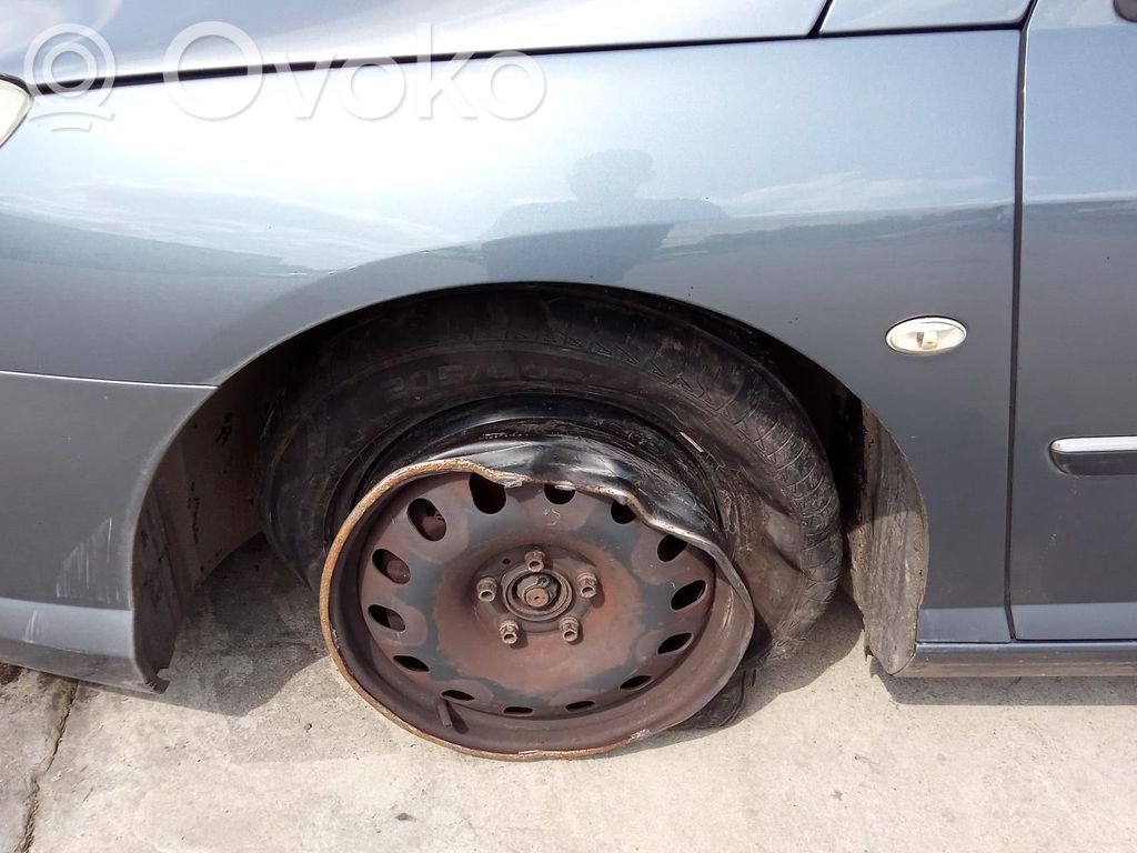 Peugeot 407 Sparnas 