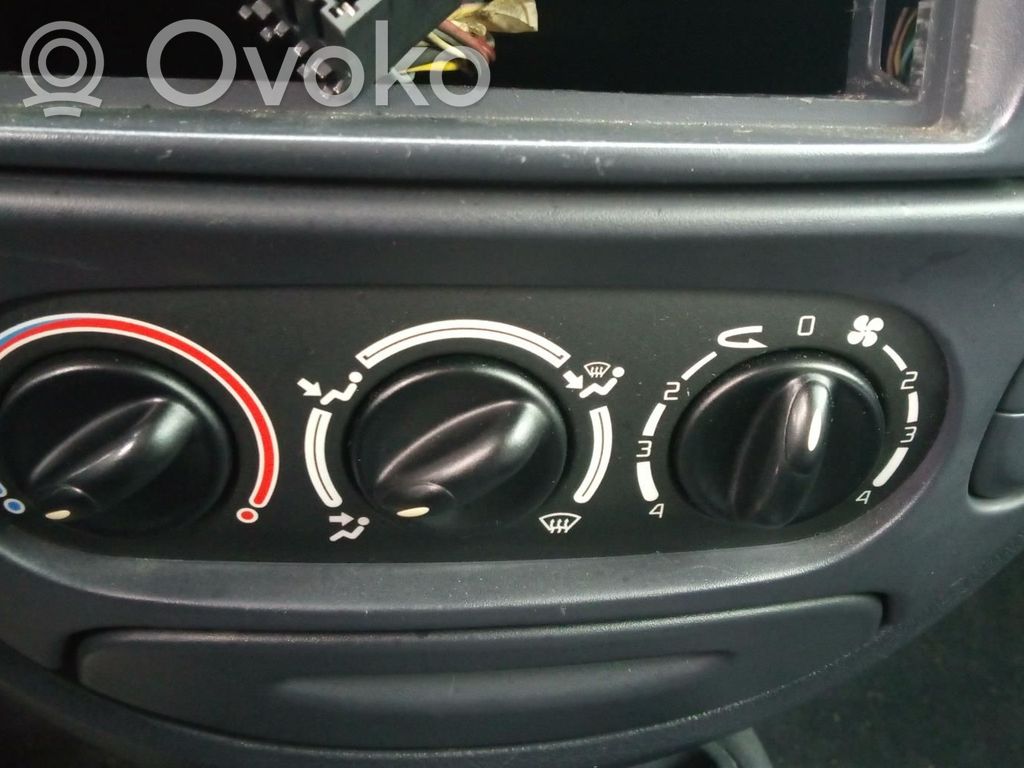 Renault Megane I Climate control unit 