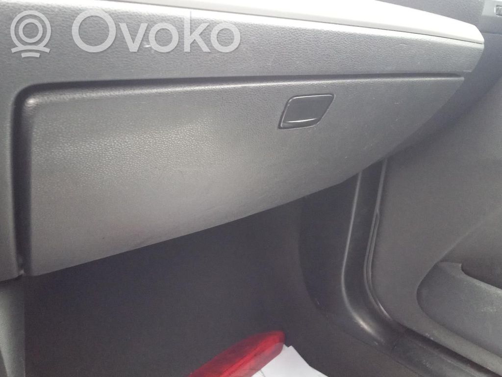 BMW 1 E81 E87 Glove box set 