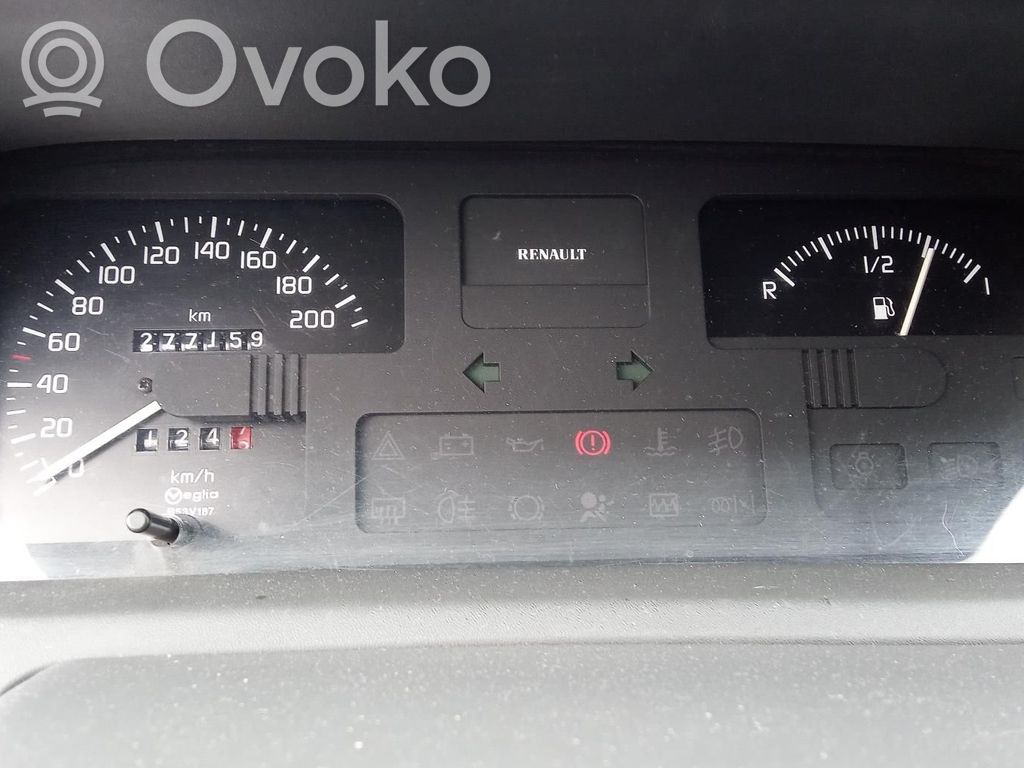Renault Clio I Speedometer (instrument cluster) 